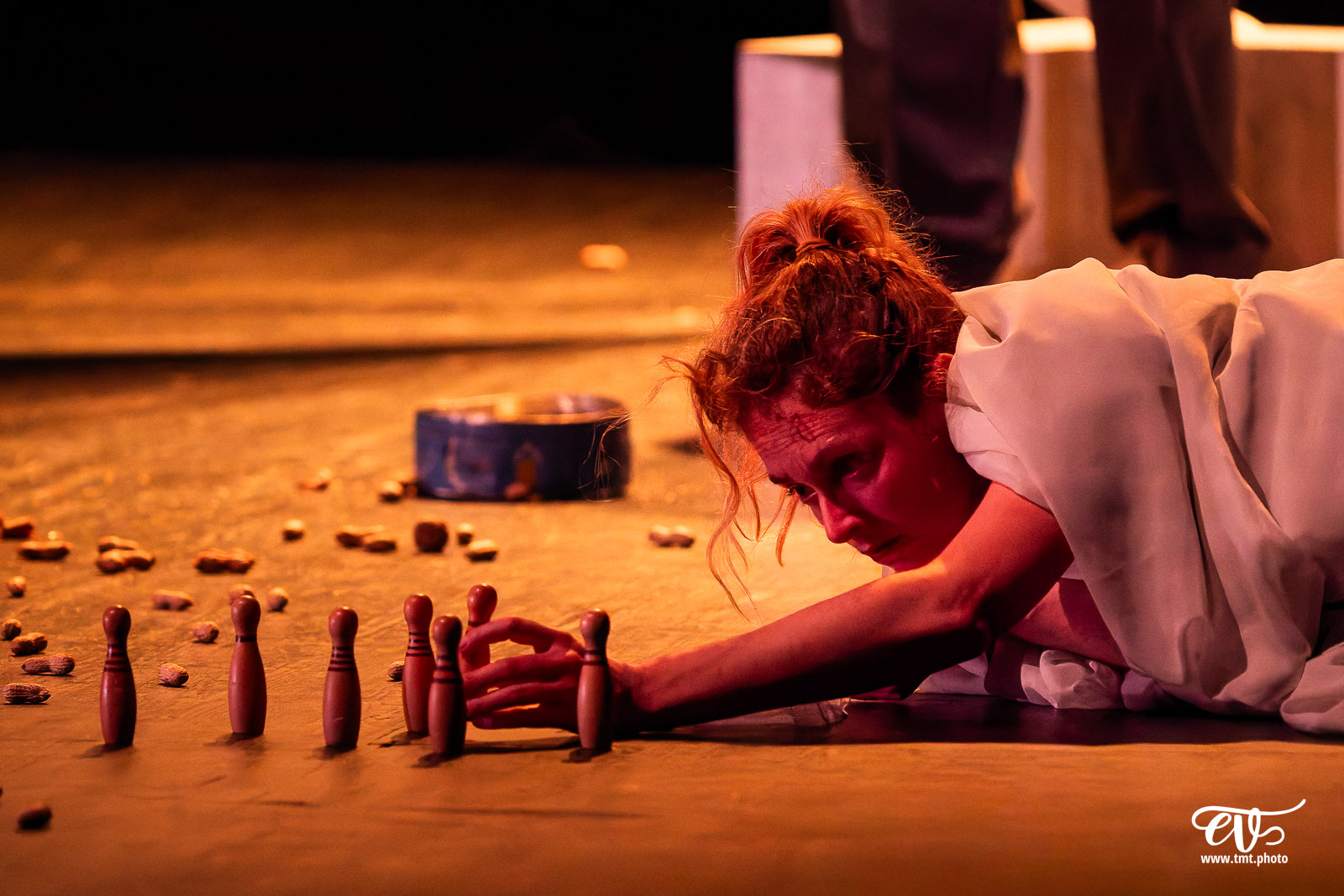 REVENIR (CIE LE TALON ROUGE)